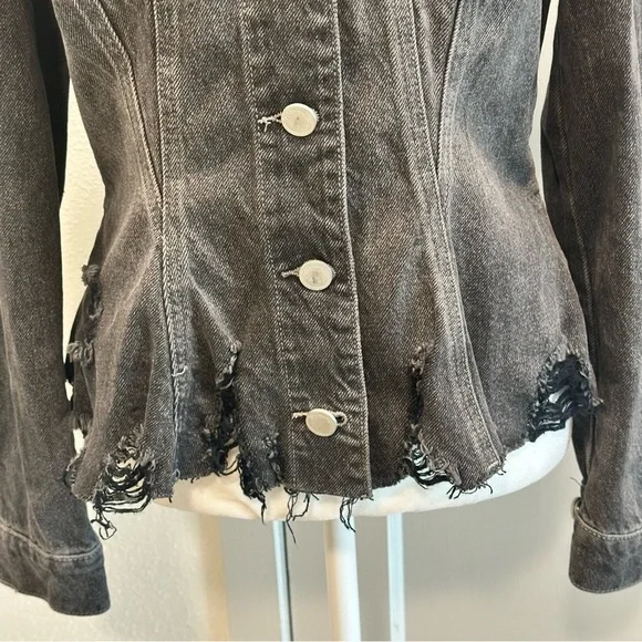 Blank NYC Thrill Seeker Peplum Distressed Black Charcoal Denim Jacket Sz S - Picture 4 of 13